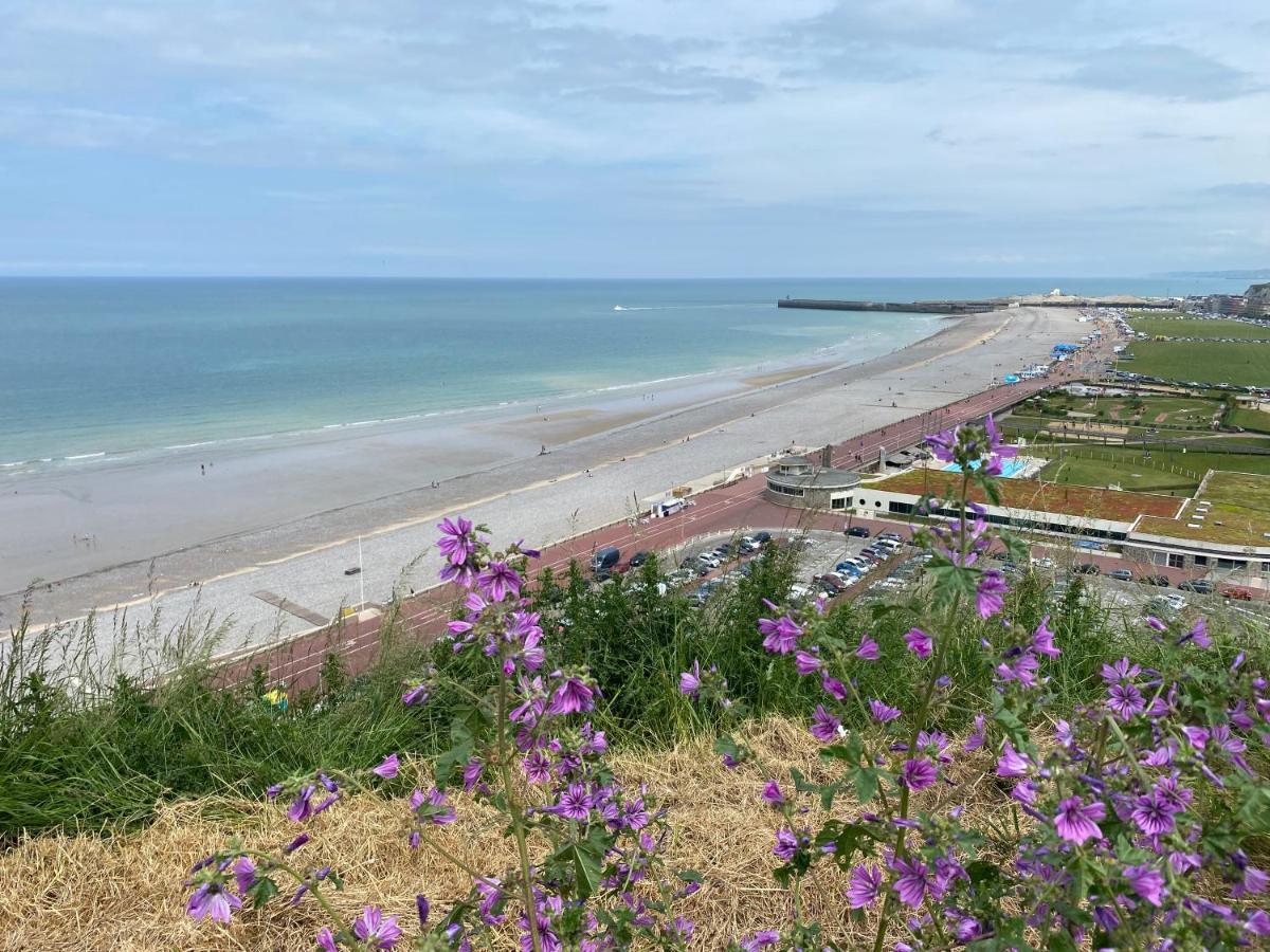 El Arco Iris Entre Port Et Plage Dieppe Luaran gambar